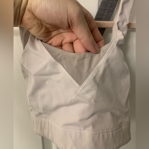 Lulu Lemon size 6 - EUC sports bra - Picture 6 of 6